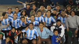 Racing tras derrotar a Esc. de Futsal C-5, lidera en la Serie A con FC Las Vegas (Foto: Facebook Racing Club)